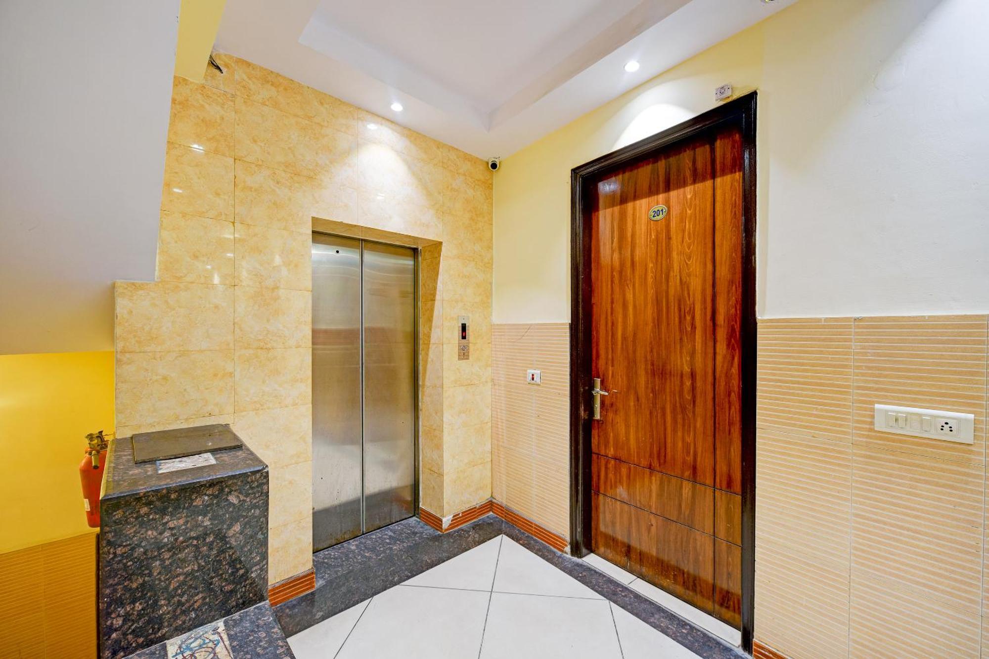 Hotel Le Grand - Walk-In From Rk Ashram Metro Station New Delhi Bagian luar foto