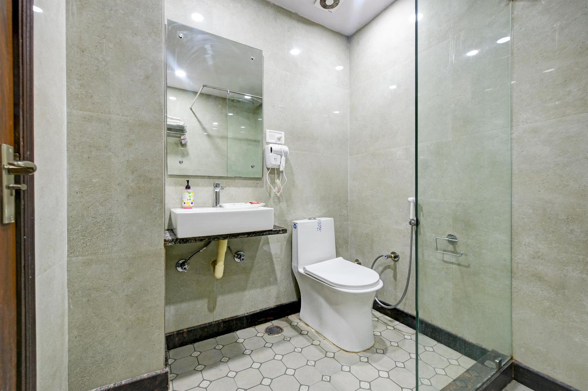 Hotel Le Grand - Walk-In From Rk Ashram Metro Station New Delhi Bagian luar foto