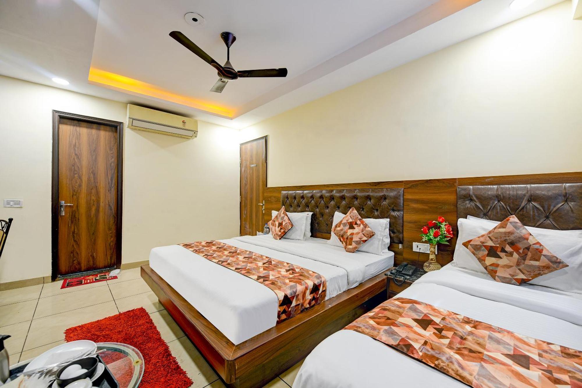 Hotel Le Grand - Walk-In From Rk Ashram Metro Station New Delhi Bagian luar foto