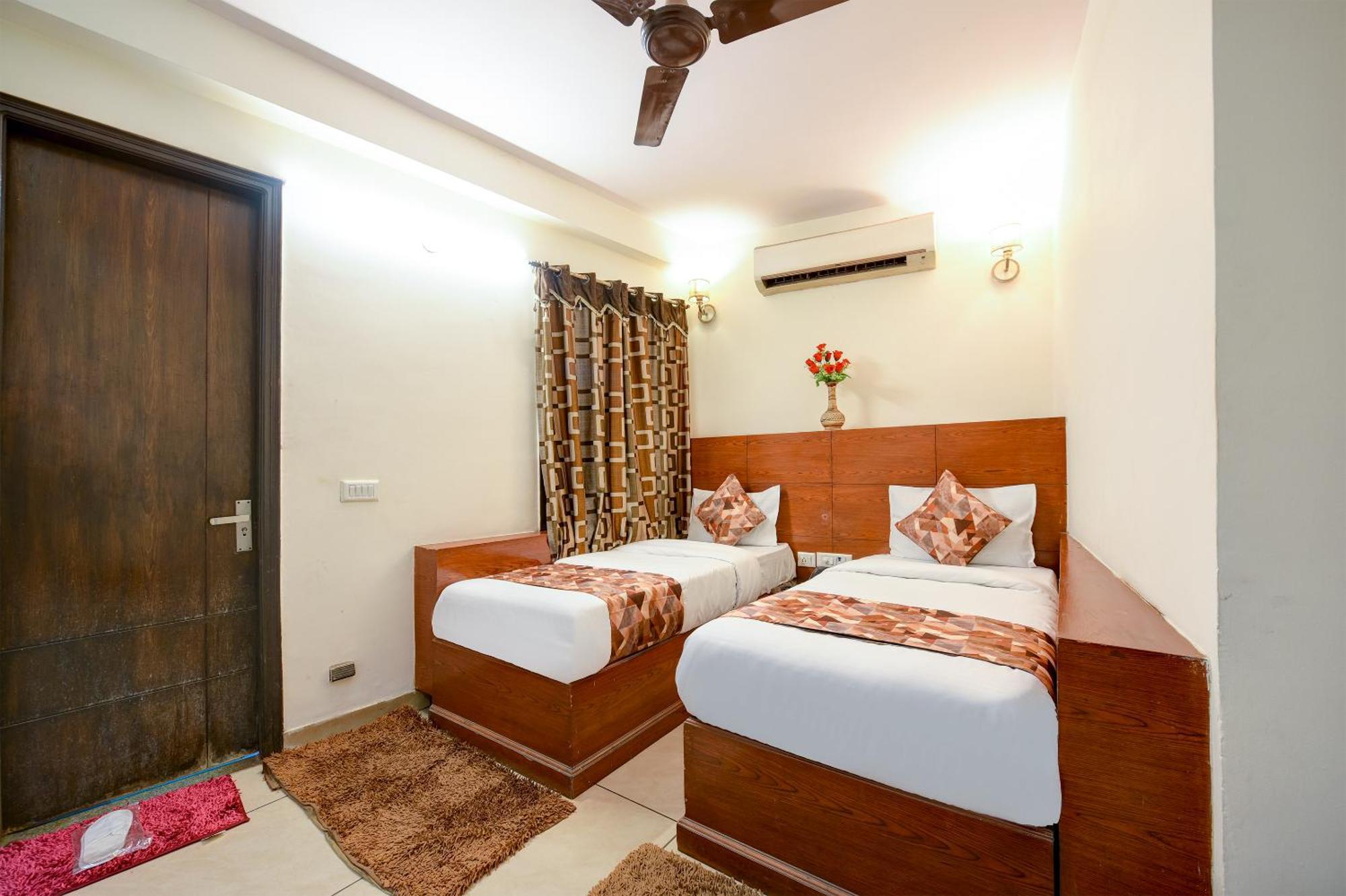 Hotel Le Grand - Walk-In From Rk Ashram Metro Station New Delhi Bagian luar foto