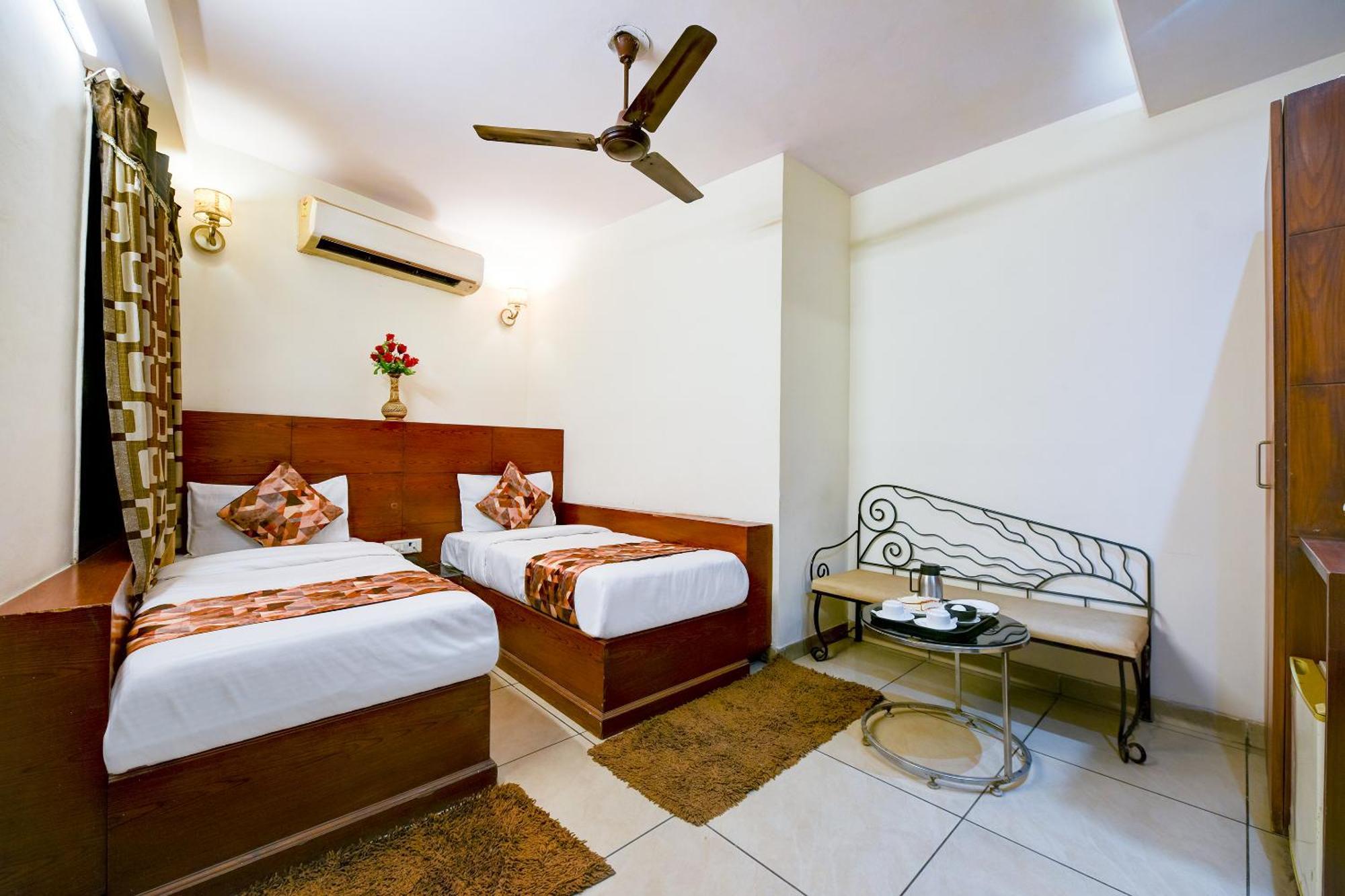 Hotel Le Grand - Walk-In From Rk Ashram Metro Station New Delhi Bagian luar foto