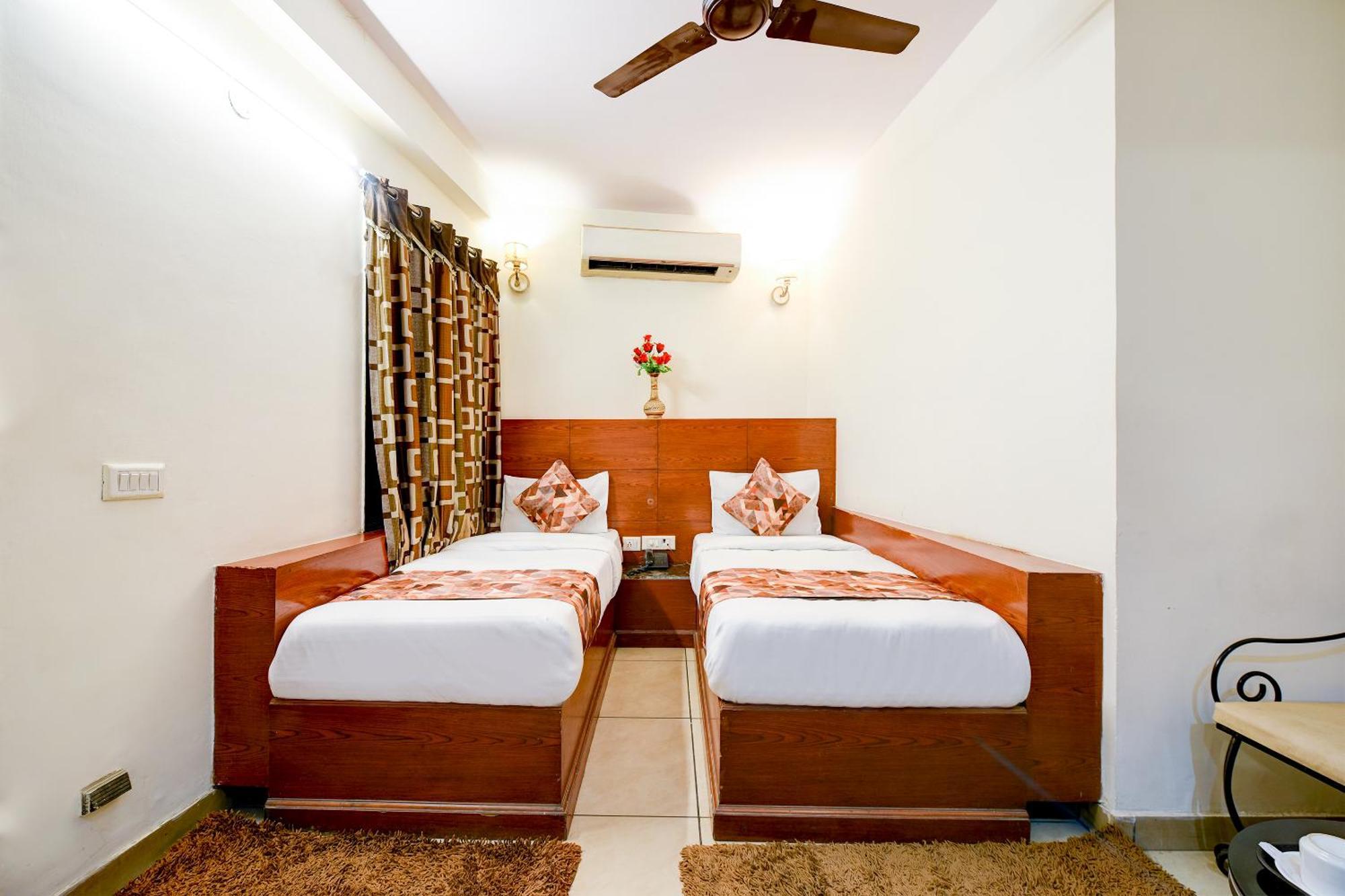 Hotel Le Grand - Walk-In From Rk Ashram Metro Station New Delhi Bagian luar foto