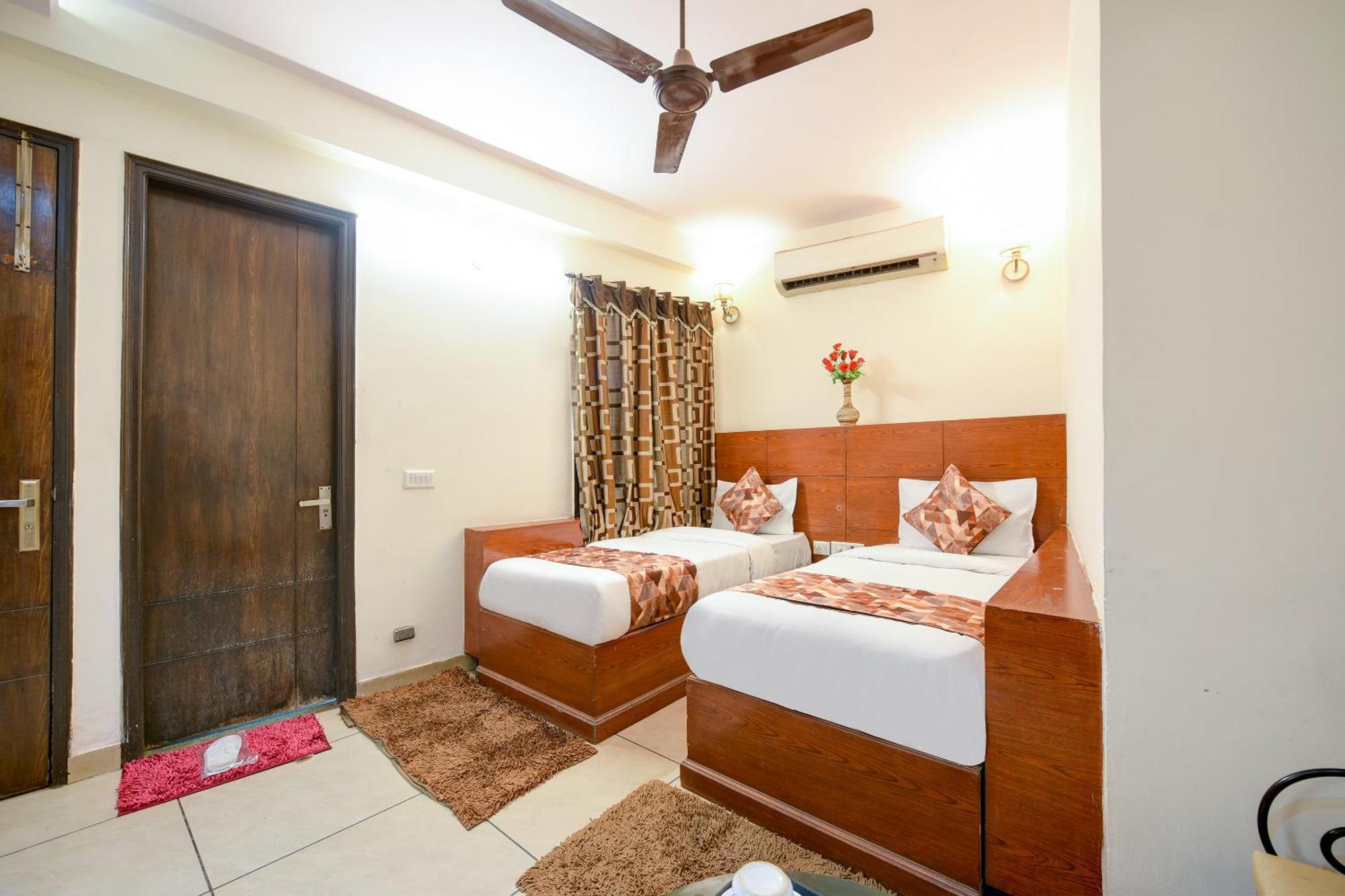 Hotel Le Grand - Walk-In From Rk Ashram Metro Station New Delhi Bagian luar foto